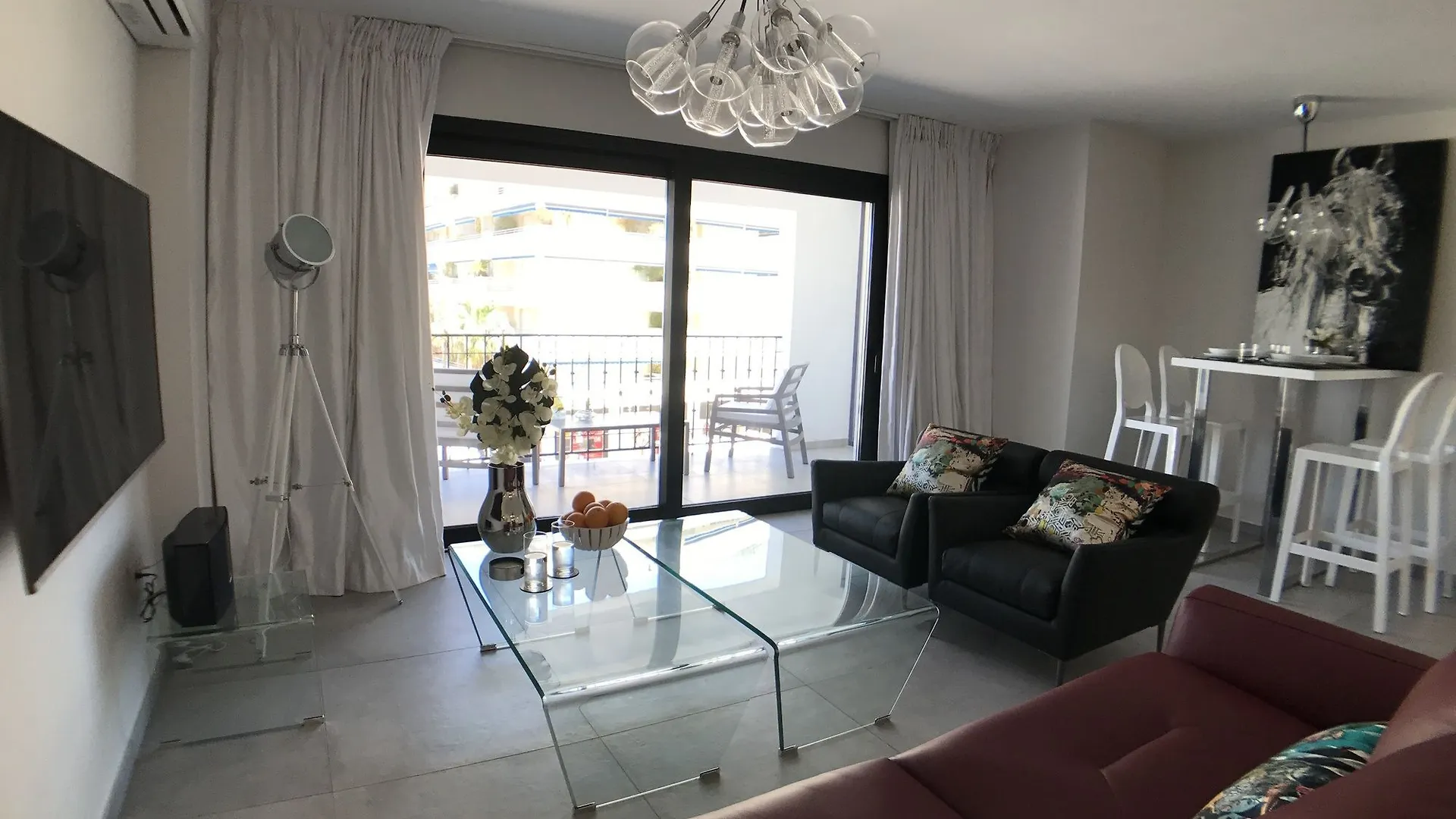 Contemporary 1 Bedroom Apt Puerto Banus Marbella
